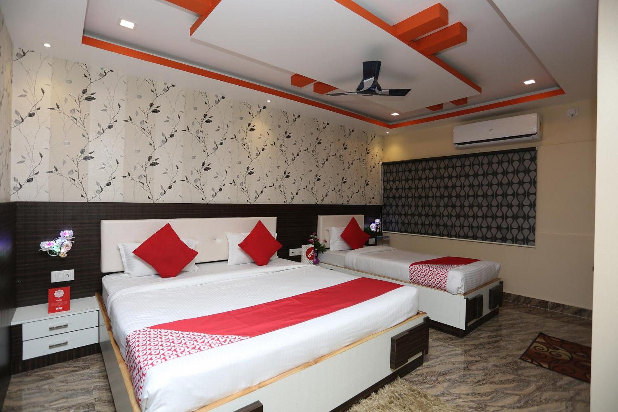 Collection O Hotel New Jasmine Urali Exterior photo